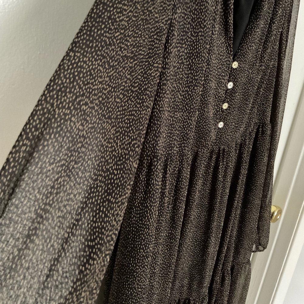 Loft long Dress, Black and Tan, Sheer Sleeves Size Large